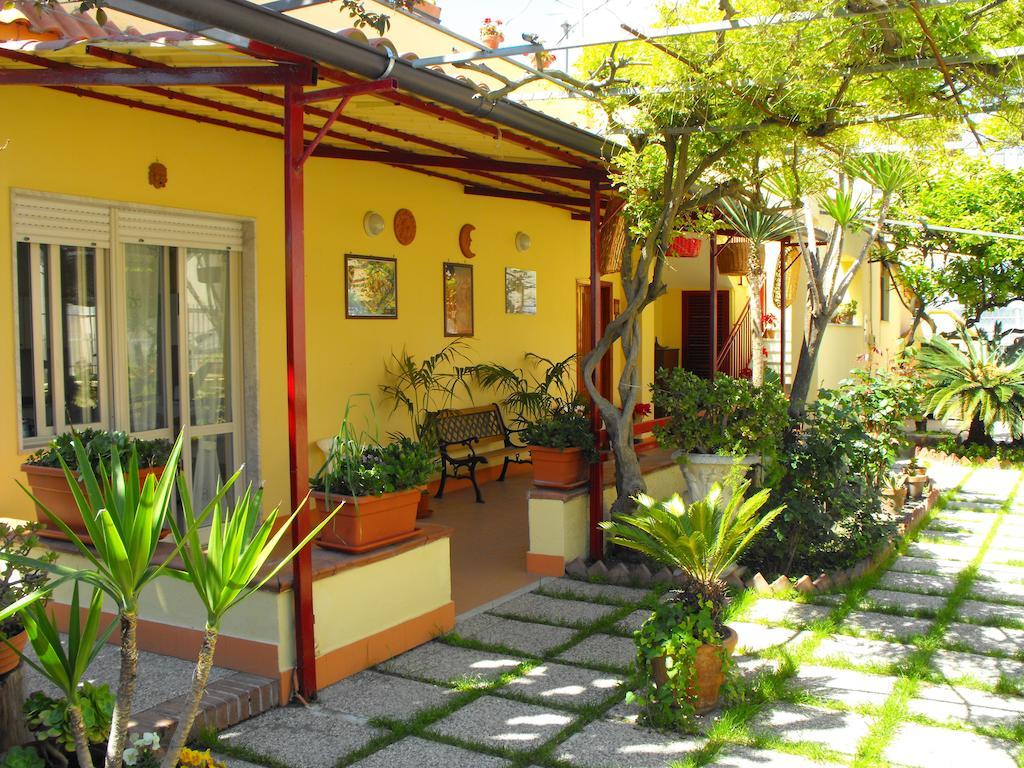 Domus Felix Panzió Ercolano Kültér fotó